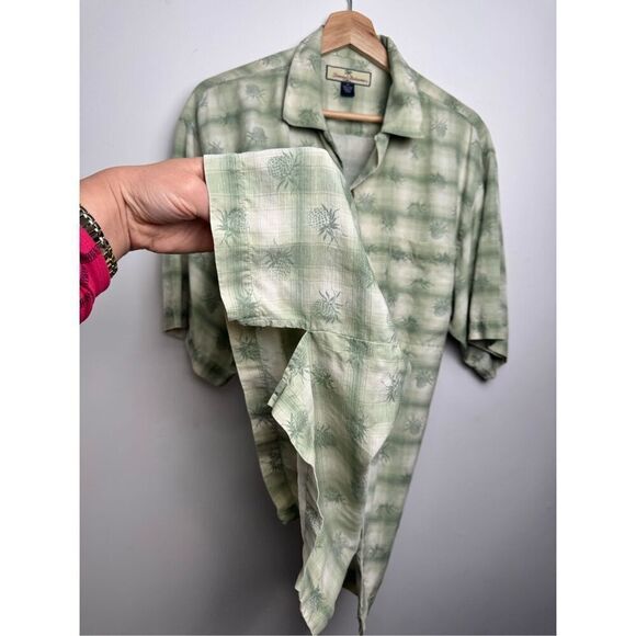 Tommy Bahama Silk Short Sleeve Wood Button‎ Green Pineapple Hawaii Shirt size M - Picture 7 of 15